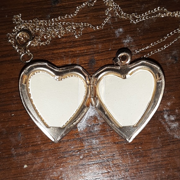 10k rose gold Mom heart locker - Picture 3 of 3